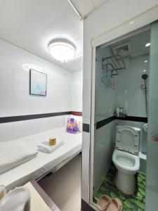 Ένα μπάνιο στο 吉祥賓館 Fortune Inn