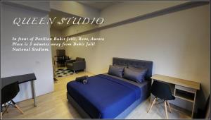 Postel nebo postele na pokoji v ubytování Sri Murni Homestay Aurora Place Bukit Jalil