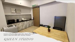 Kuchyň nebo kuchyňský kout v ubytování Sri Murni Homestay Aurora Place Bukit Jalil