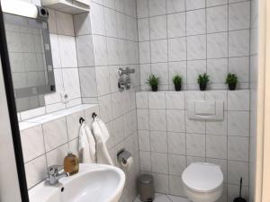 Ένα μπάνιο στο Apartment with Balcony in Radebeul at Dresden +12 φωτογραφίες