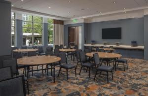 TV a/nebo společenská místnost v ubytování Hyatt Centric Midtown Atlanta