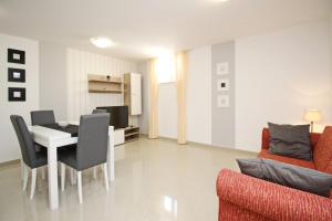 Kuchyňa alebo kuchynka v ubytovaní House Gorica 2 - underground level apartments