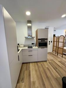 Η κουζίνα ή μικρή κουζίνα στο Solera Suites