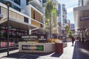 Gallery image of L8 Modern 2B with Parking Affordable Convenient in Sydney