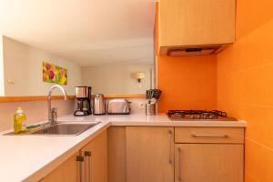 Η κουζίνα ή μικρή κουζίνα στο Cottage-8p-Les Hauts de Bruyères-225