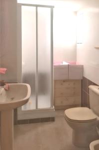 Koupelna v ubytování Modern apartment in Canet de Berenguer - 72 m² - Pool