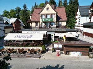 Budova, kde se hotel nachází