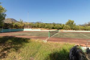 Tennis- og/eller squashfaciliteter på Residenza Melissa eller i nærheden