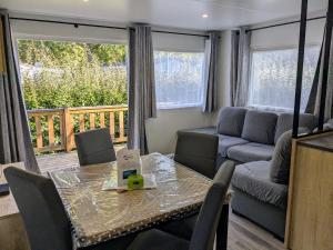 Posezení v ubytování Mobil Home 205 6 à 8 personnes