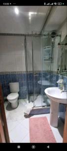 Koupelna v ubytování Quiet and spacious modern apartment near TGV station + 8 fotografií