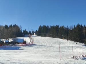 Sunčana strana during the winter