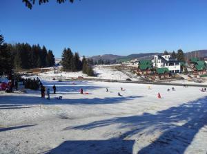 Sunčana strana during the winter