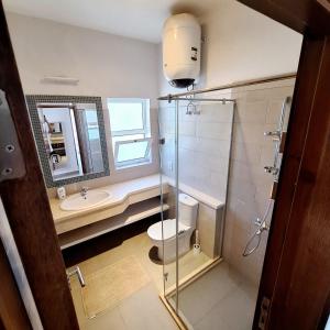 Ένα μπάνιο στο 2 Bedrooms First floor in Waterside Residence +12 φωτογραφίες