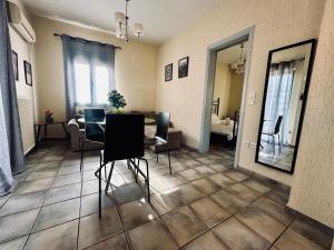 Posezení v ubytování Cozy Apartments Mc Queen