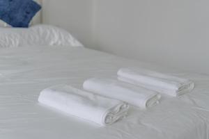 Letto o letti in una camera di 芭提雅市中心 现代轻奢 独栋双层泳池别墅 五房六卫 全新 大空间