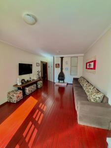 TV a/nebo společenská místnost v ubytování Casa do Rogerio Hostel - Unidade Shopping