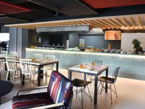 Ibis Styles Abidjan Marcory餐厅或其他用餐的地方