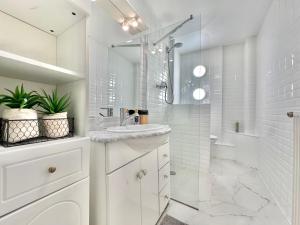 Photo de la galerie de l'établissement Villa Vieux Lille access, proche gare, parking Offert, à Mons-en-Baroeul