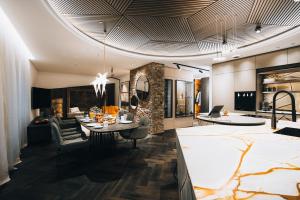 Posezení v ubytování Lynett Suites