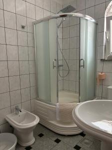 Koupelna v ubytování Apartments Šulekić