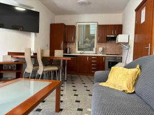 Kuchyň nebo kuchyňský kout v ubytování Apartments Šulekić