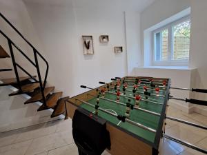 Bilik permainan di Ferme spacieuse climatisée, SPA & Pétanque