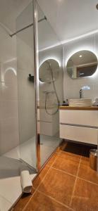 Ένα μπάνιο στο Mini Caseddu T2, Alba Rossa avec Piscine & vue mer +24 φωτογραφίες