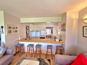Kuchyň nebo kuchyňský kout v ubytování Self-Catering 4 Bedroom House