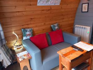 Coe Pod, West Highland Way Holidays的休息区