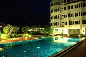 Kolam renang di atau di dekat Khanom Beach Residence