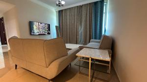 Posedenie v ubytovaní SeaView Beachfront with pool,sauna,jacuzzi,gym,cafe