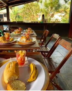 イーリャ・グランデにあるMahalo Hostelの食器