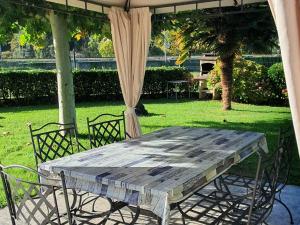 En have udenfor Casa El Molín 1 Soto de Dueñas VV-3703-AS