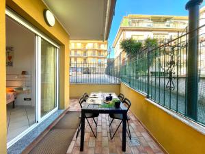 Μπαλκόνι ή βεράντα στο 100 meters from the Sea, Free Parking, WiFi