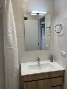 Kúpeľňa v ubytovaní Apartamentos Tarradellas Sants Estació + 37 fotografií