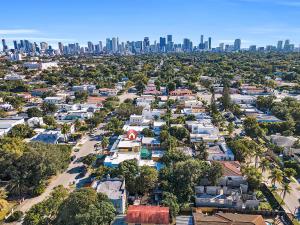Nespecifikovaný výhled na destinaci Miami nebo výhled na město při pohledu z penzionu