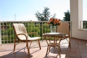 A balcony or terrace at Villa Isabella