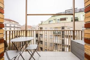 A balcony or terrace at Luxury Suite with View Steps from the Duomo
