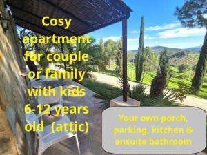 Fotografie z fotogalerie ubytování Castle Tower apartment in rural holiday park 'Bernard' v destinaci Tolox