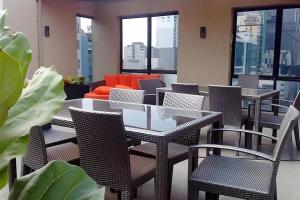 Posezení v ubytování Maxx Hotel Makati + 11 fotografií