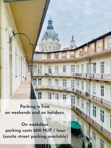 Budova, v ktorej sa apartmán nachádza
