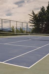 Tênis e/ou squash em Hotel Catedral Ski & Wellness ou nos arredores
