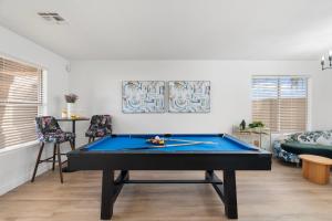 Gallery image of Htd Pool Spa Arcade State Farm Stadium in Avondale