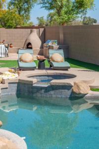 Gallery image of Htd Pool Spa Arcade State Farm Stadium in Avondale