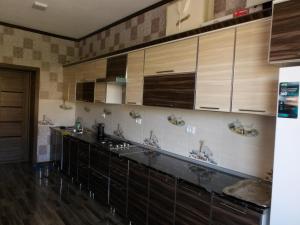 Gallery image of UHUM GUESTHOUSE nuratau mountain in Kyzylkumskiy +28 photos