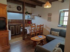 Kuchyň nebo kuchyňský kout v ubytování Apartamento de la Marmota