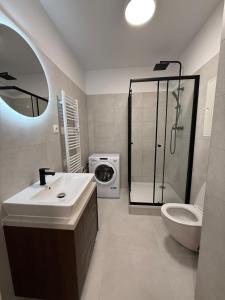 Phòng tắm tại Luxury Apartment with Free Private Parking