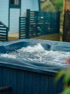 Gallery image of Sunset Retreats The Double Barrell in Ombersley