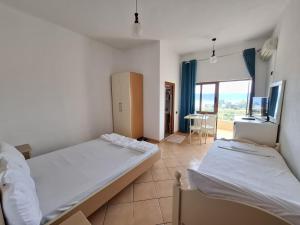 Hotel Sirena客房内的一张或多张床位