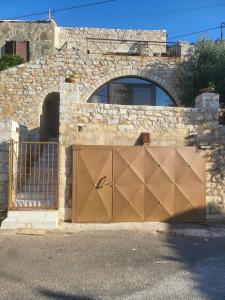 Φωτογραφία από το άλμπουμ του traditional house of Manis σε Κορακιάτικα